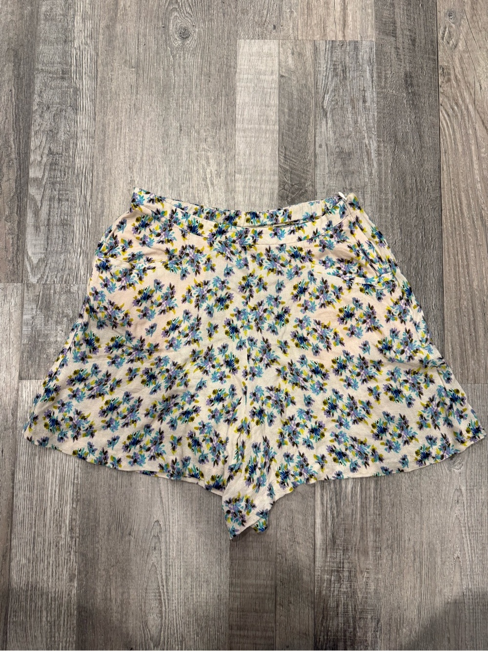 Bellerose Floral Viscose Pull on Shorts with pockets